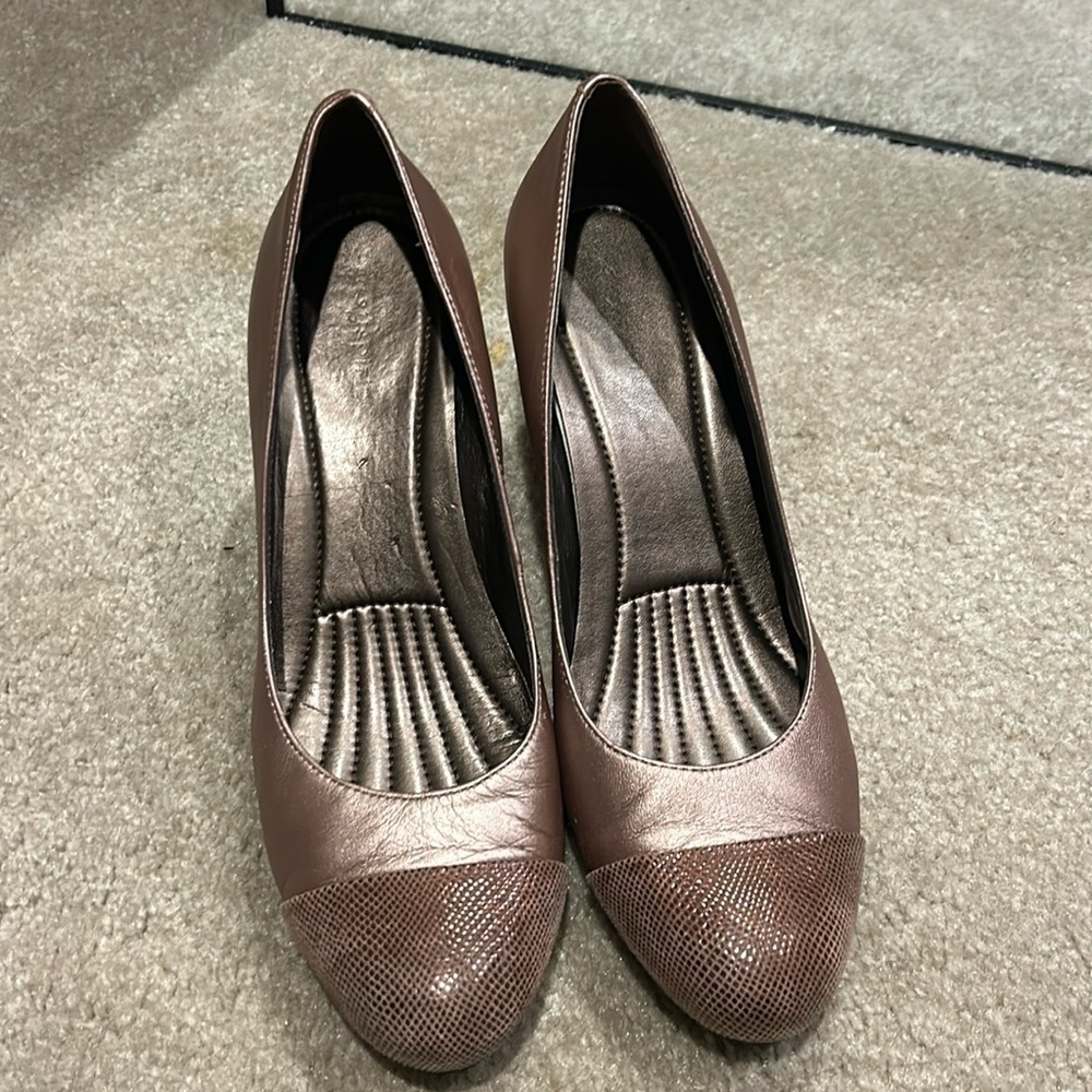Size 9 women heels